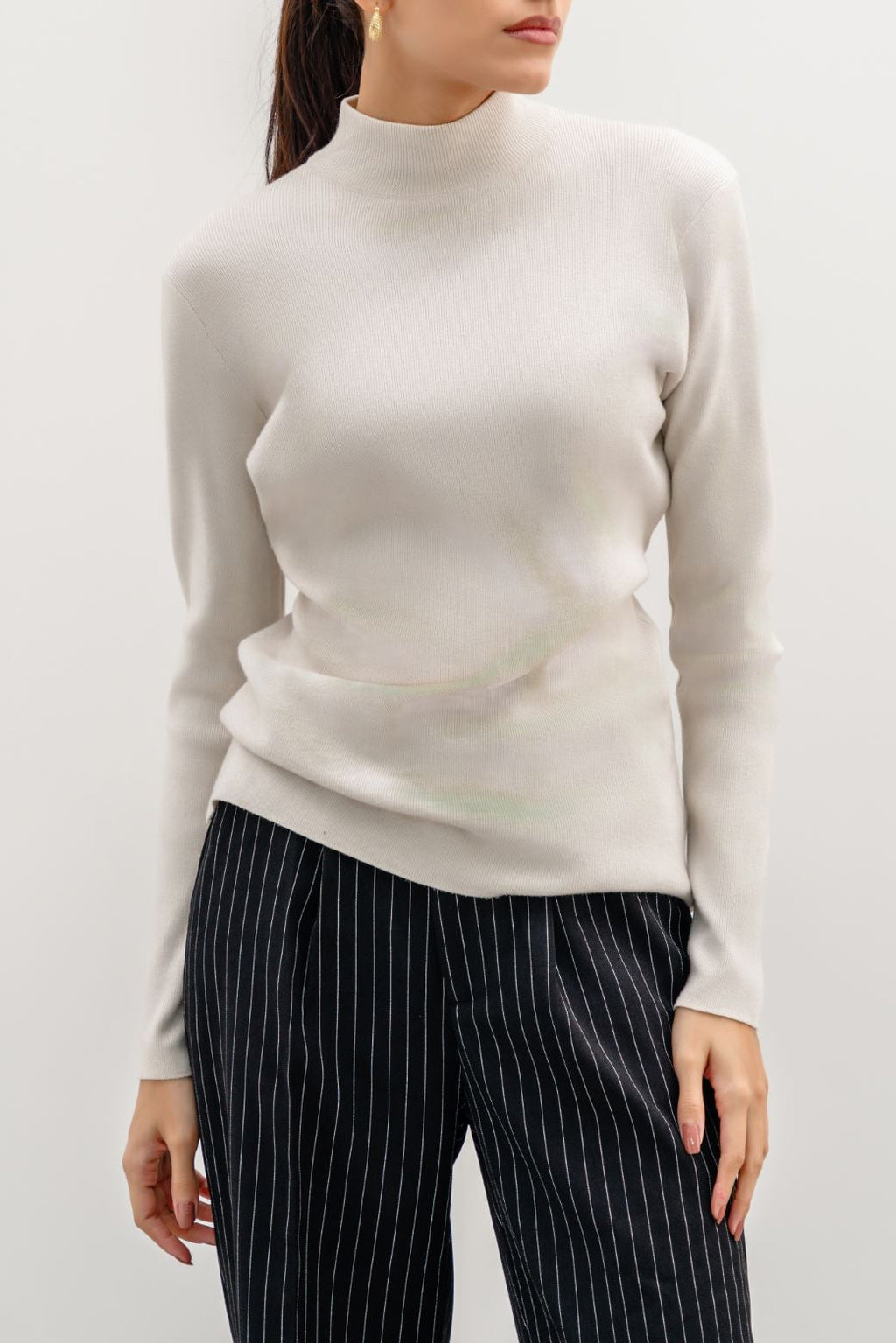 Luxury Beige Jilpop High Crew Sweater