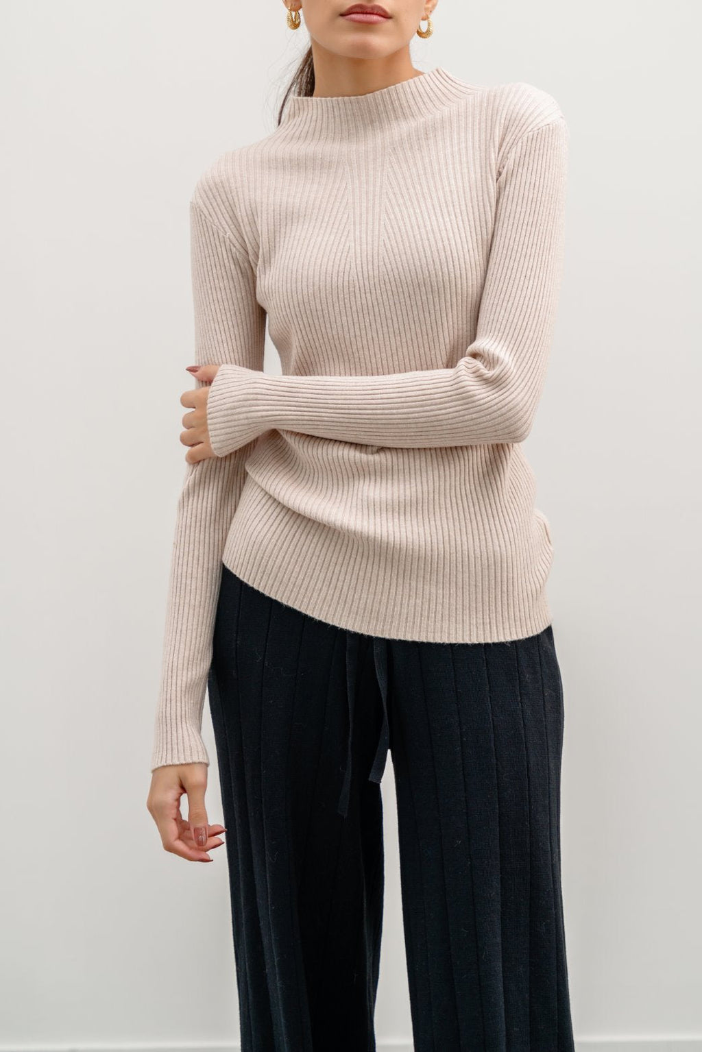 Ribbed Cream Jilpop High Crew Sweater