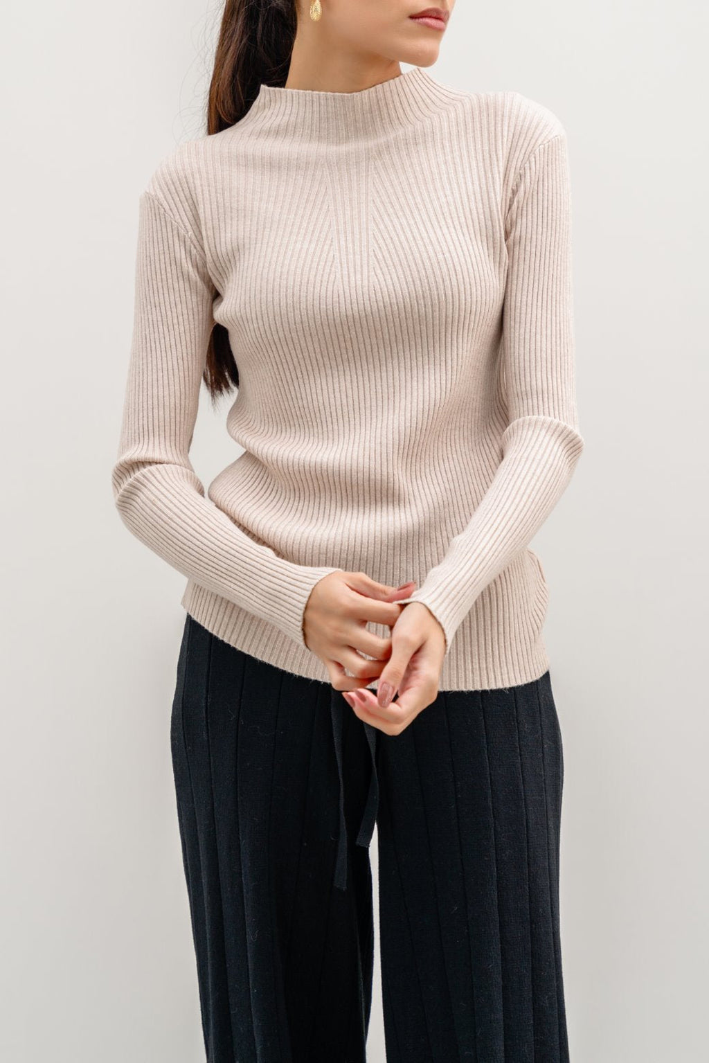 Ribbed Cream Jilpop High Crew Sweater