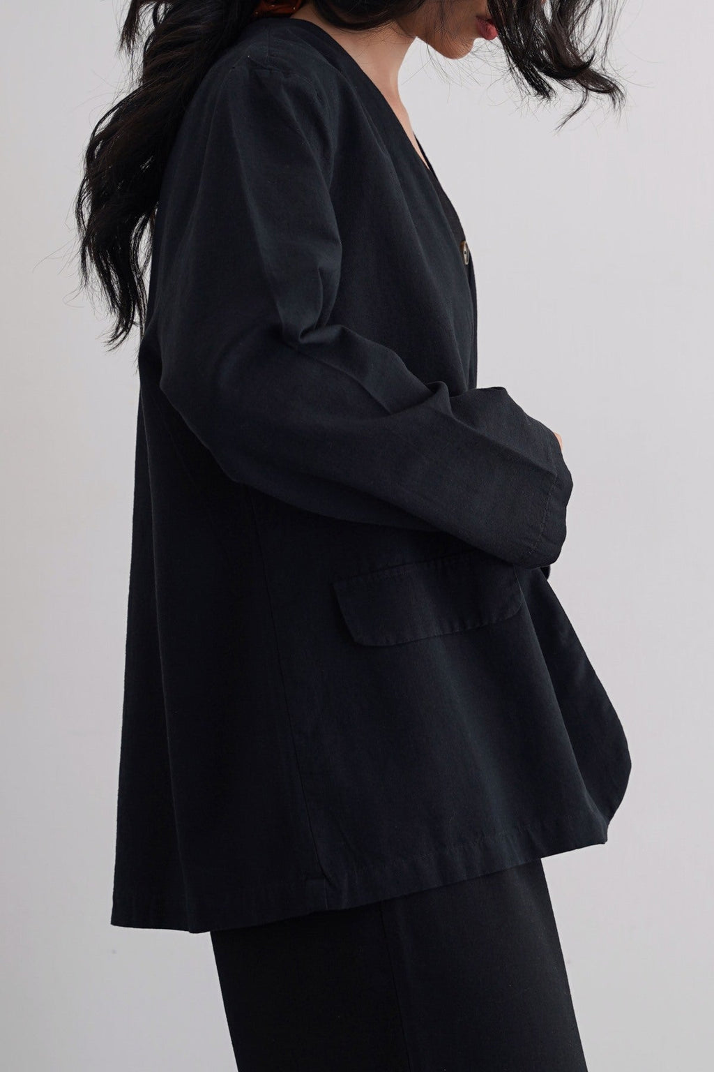 Collarless Black Jilpop Linen Blazer