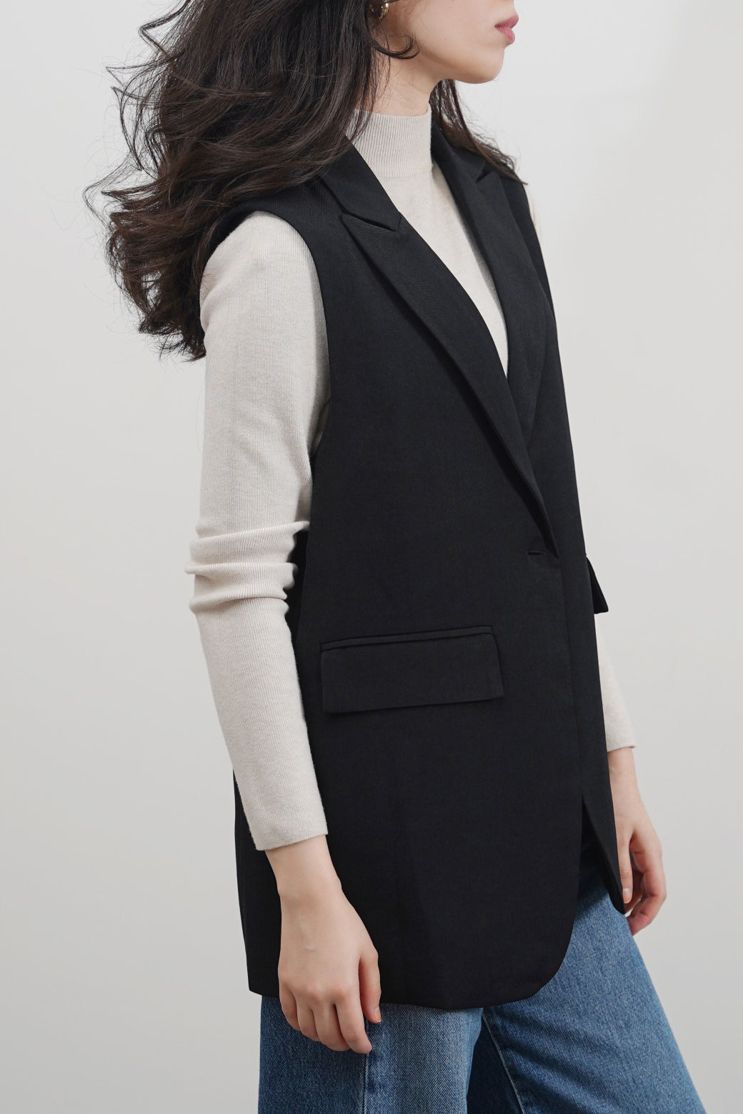 Sleeveless Black Jilpop Blazer