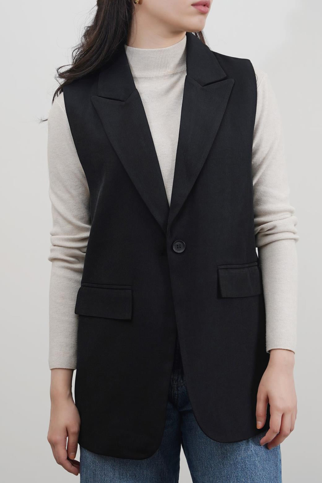 Sleeveless Black Jilpop Blazer