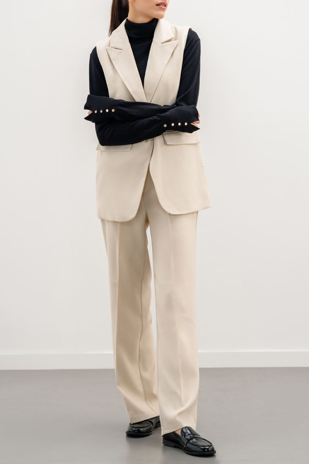 Sleeveless Ivory Jilpop Blazer