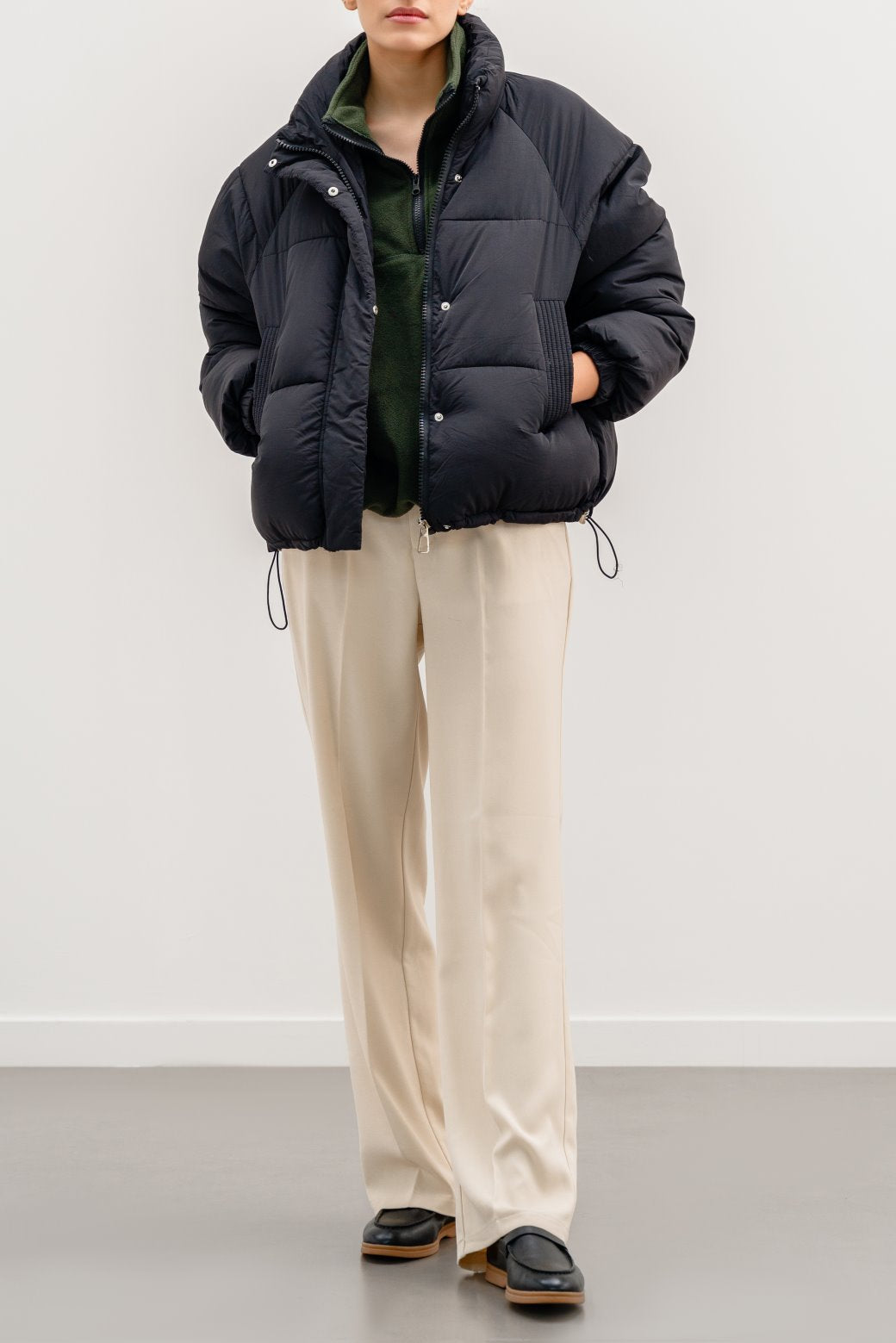 Short Black Jilpop Puffer Jacket