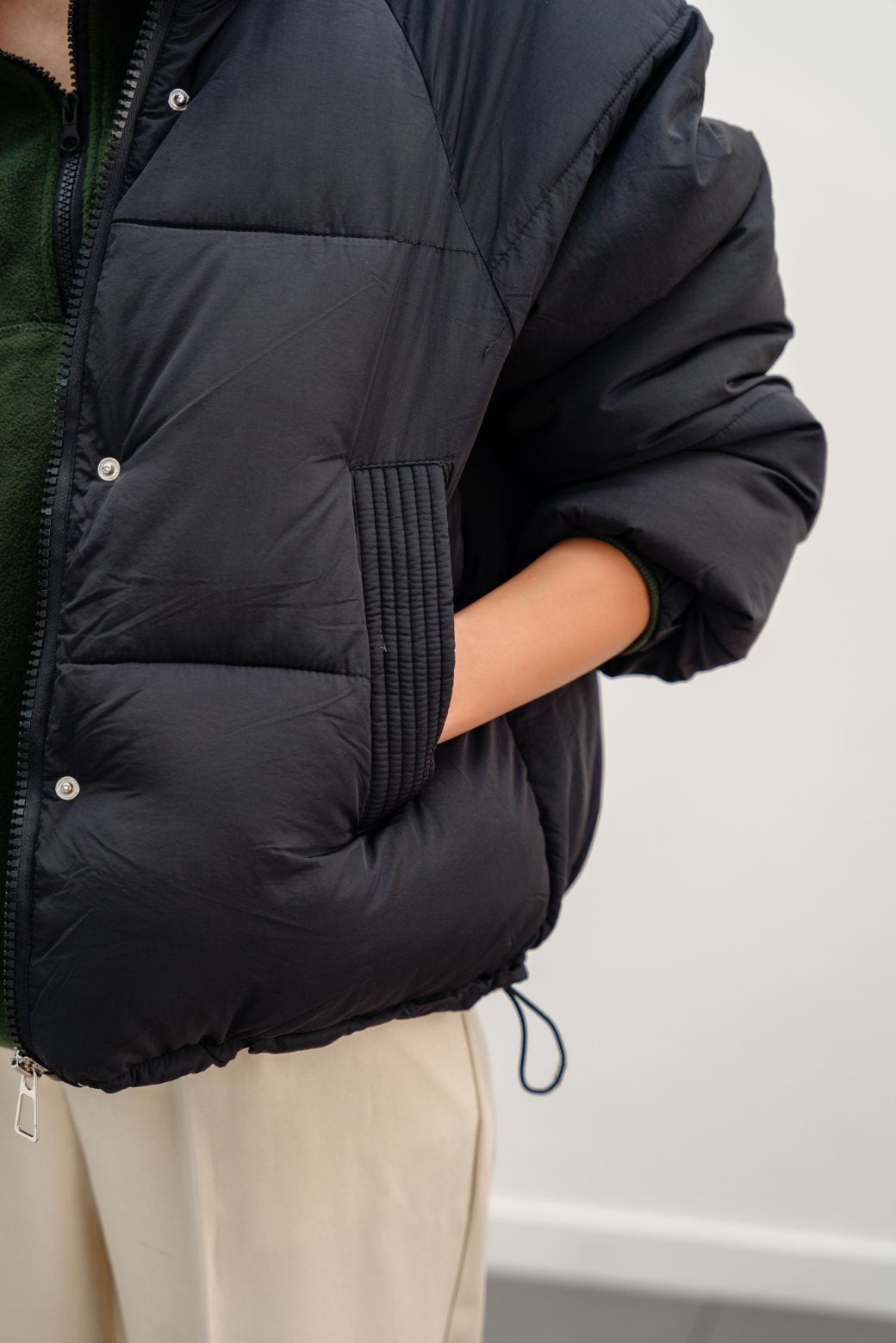 Short Black Jilpop Puffer Jacket