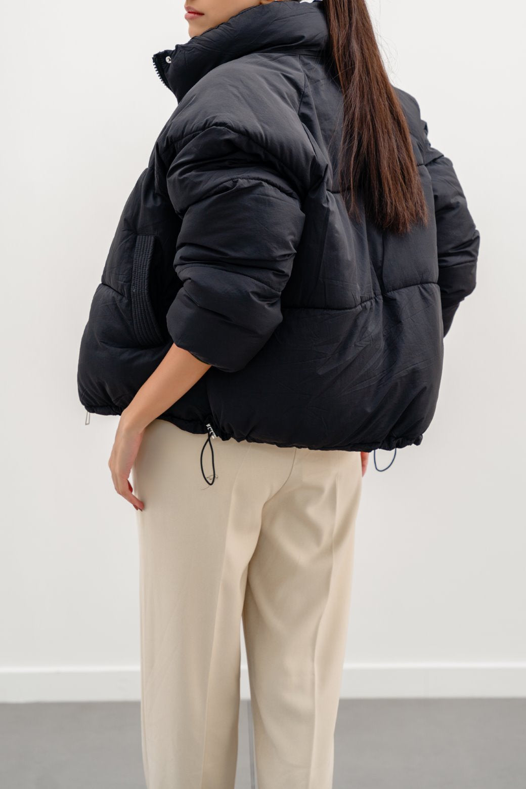 Short Black Jilpop Puffer Jacket