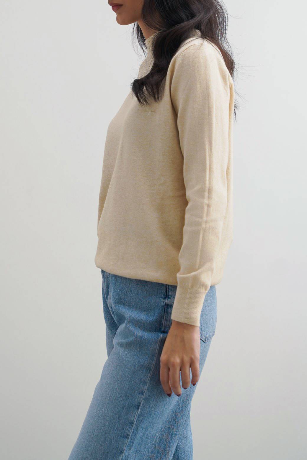 Soft Cream Jilpop Knitted Sweater