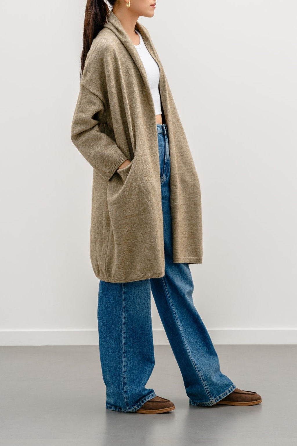 The Oat White Jilpop Mom Cardigan