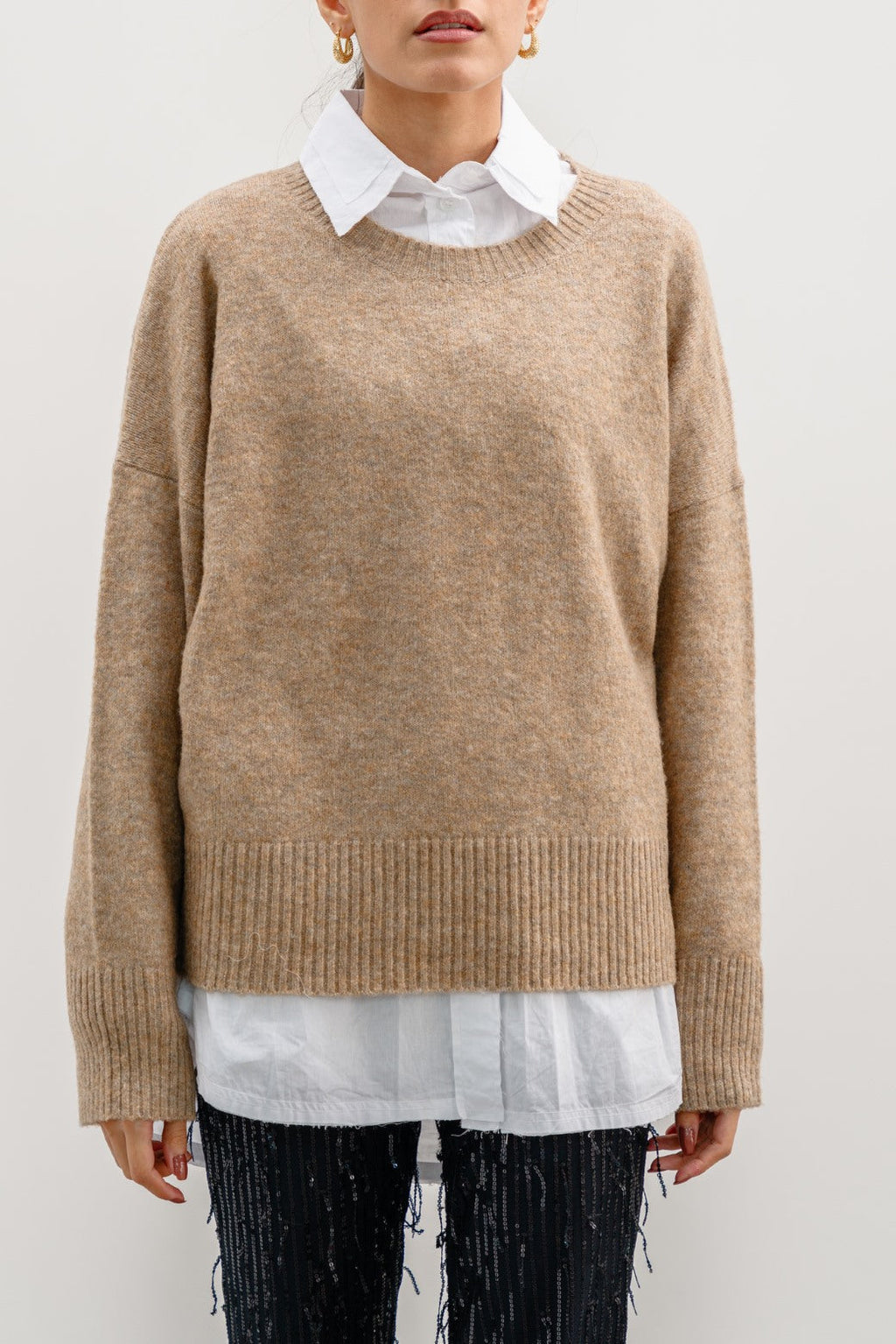 Fine Beige Jilpop Knit Sweater