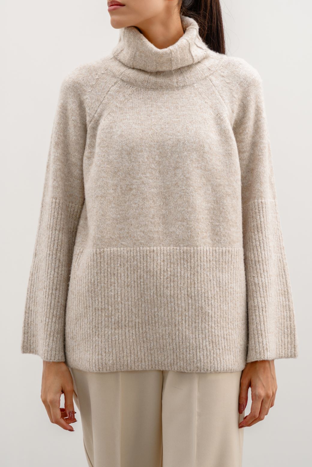 Morocco Cream Jilpop Rib Sleeve Sweater
