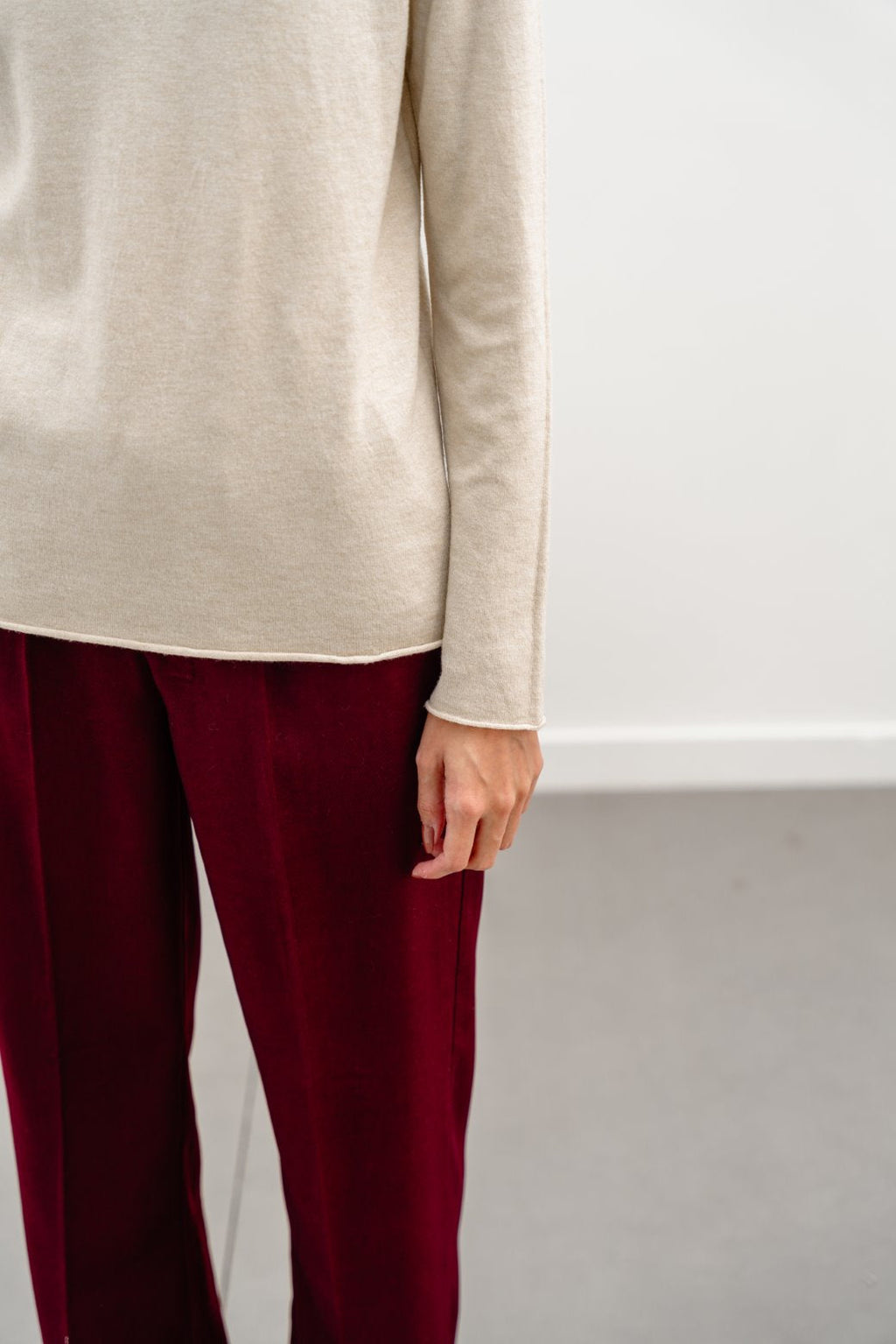 Lightweight Beige Jilpop Sweater Top