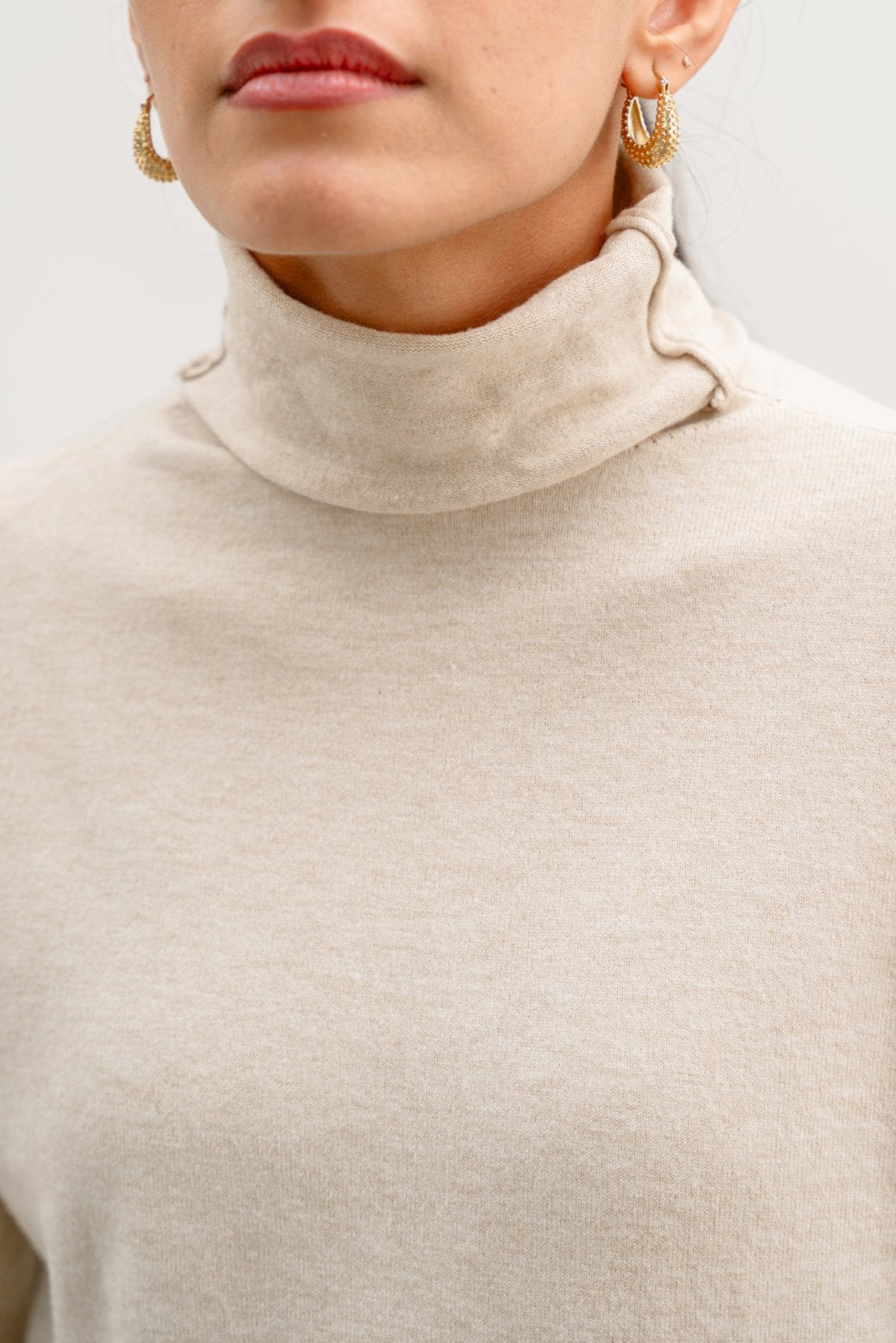 Lightweight Beige Jilpop Sweater Top