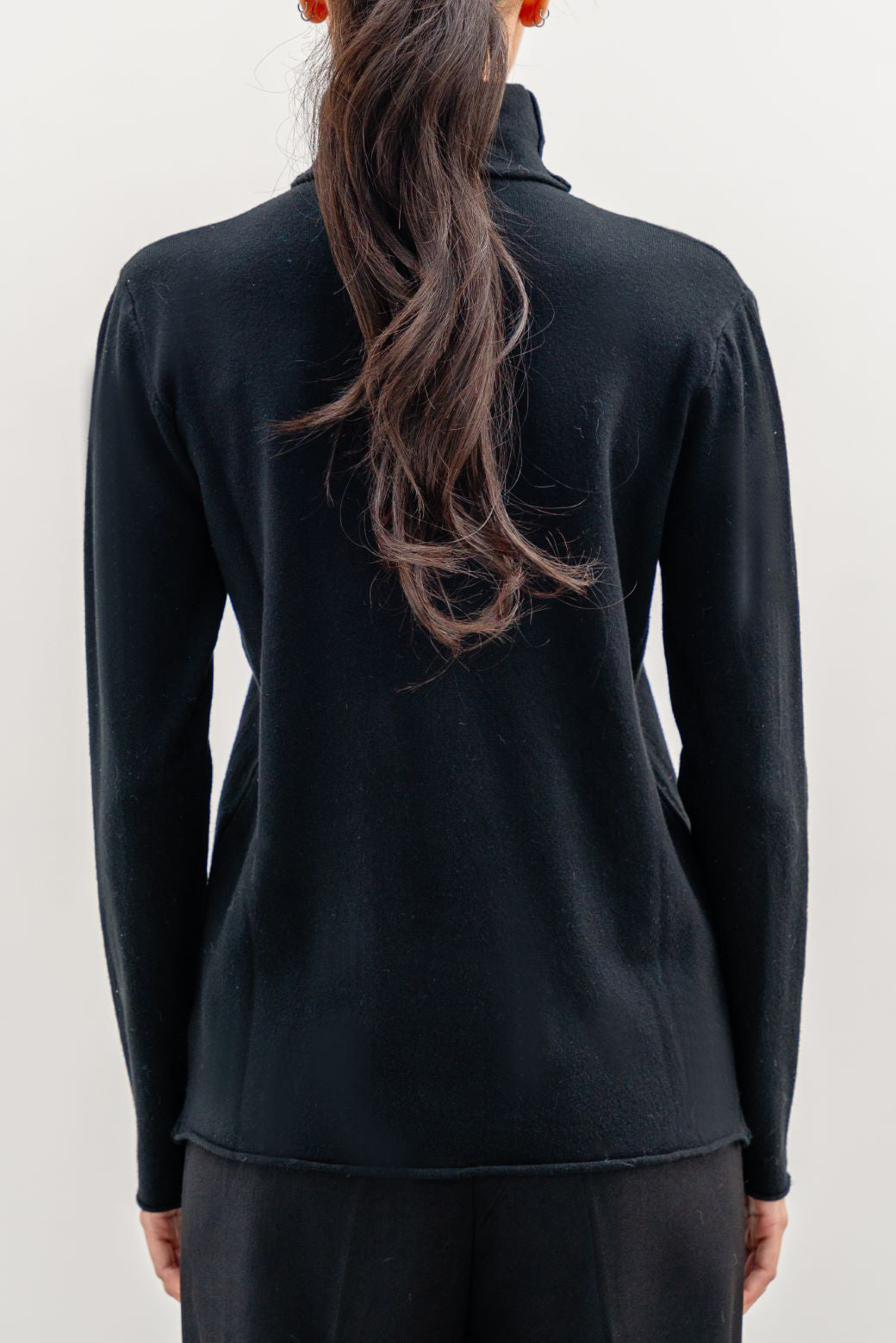 Lightweight Black Jilpop Sweater Top