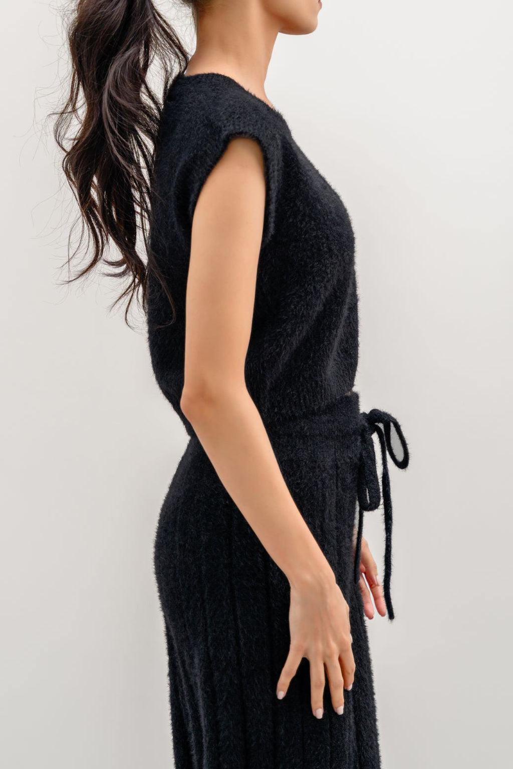 Sleeveless Black Jilpop Angel Sweater