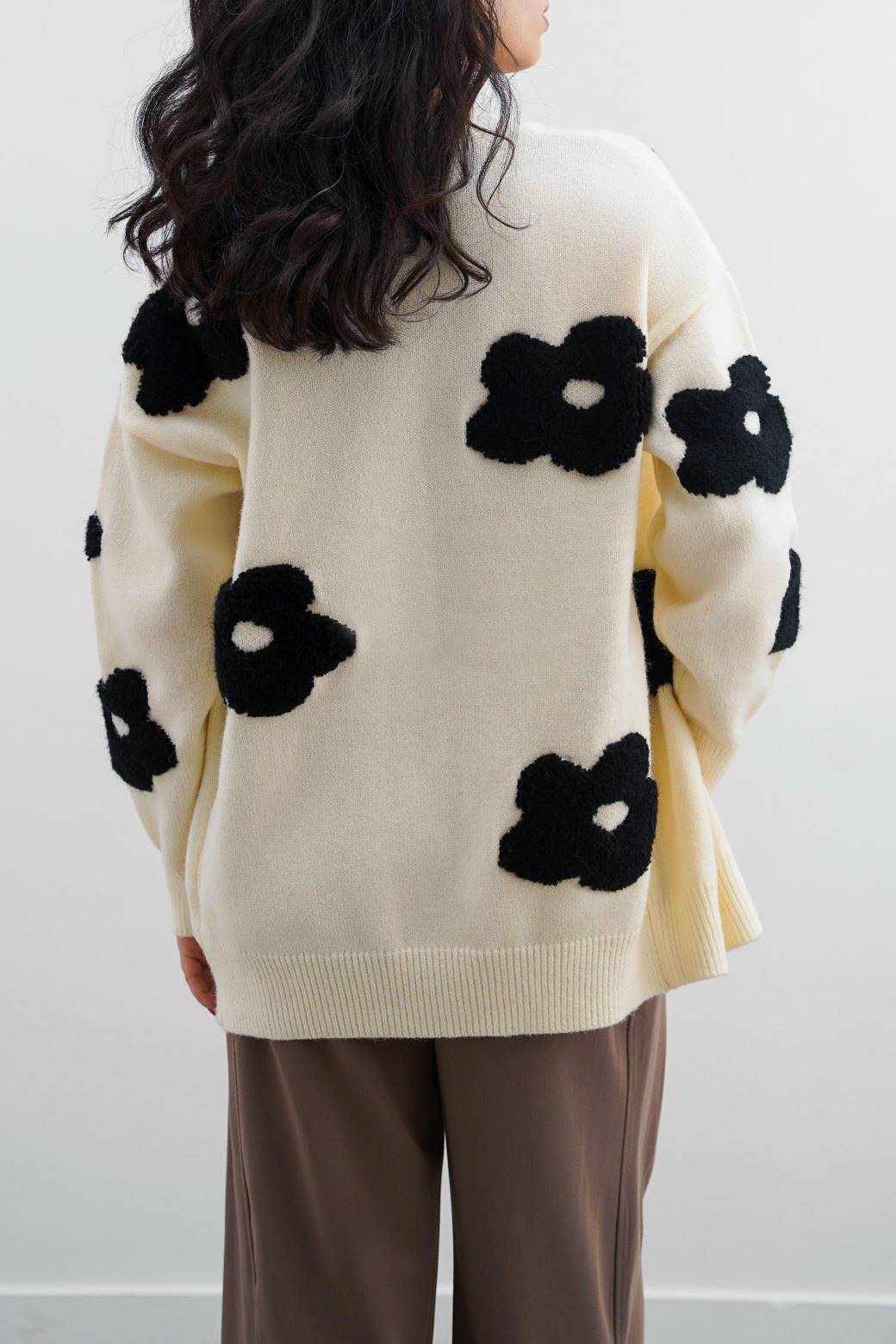 Forget-Me-Not White Jilpop Cardigan