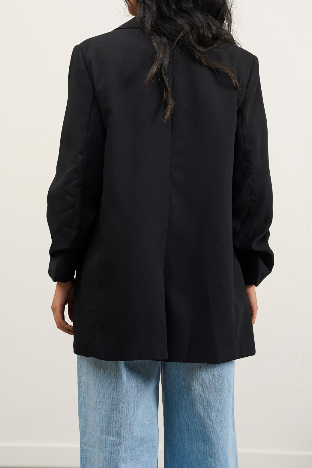 Basic Black Jilpop Blazer With Ruched Sleeve