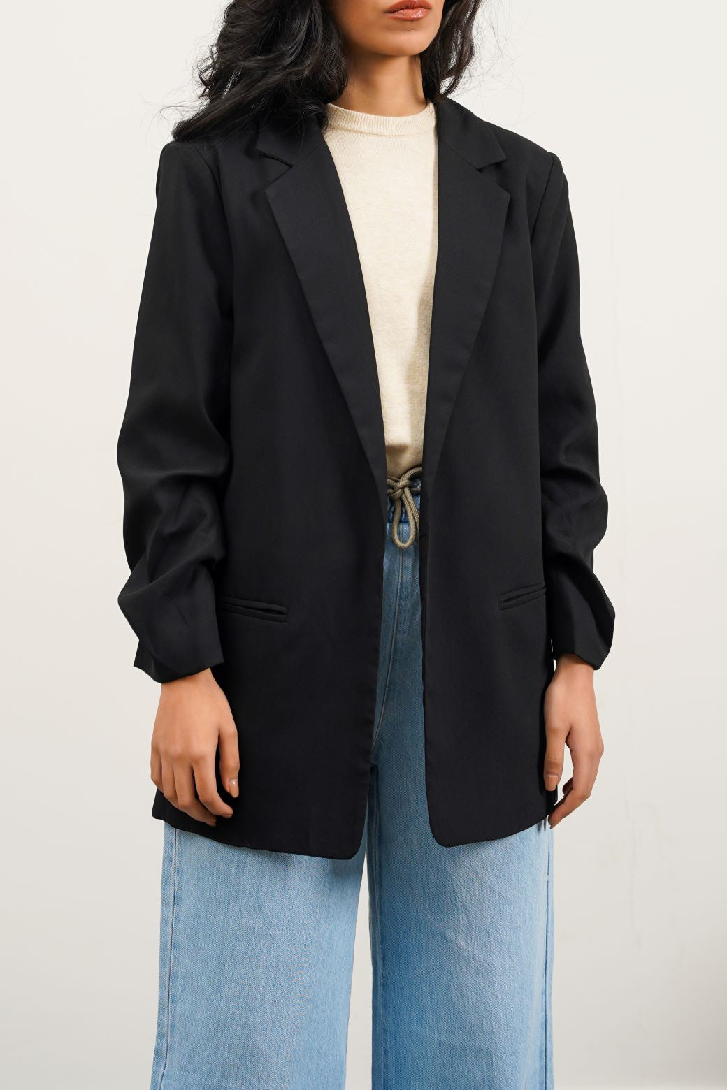 Basic Black Jilpop Blazer With Ruched Sleeve