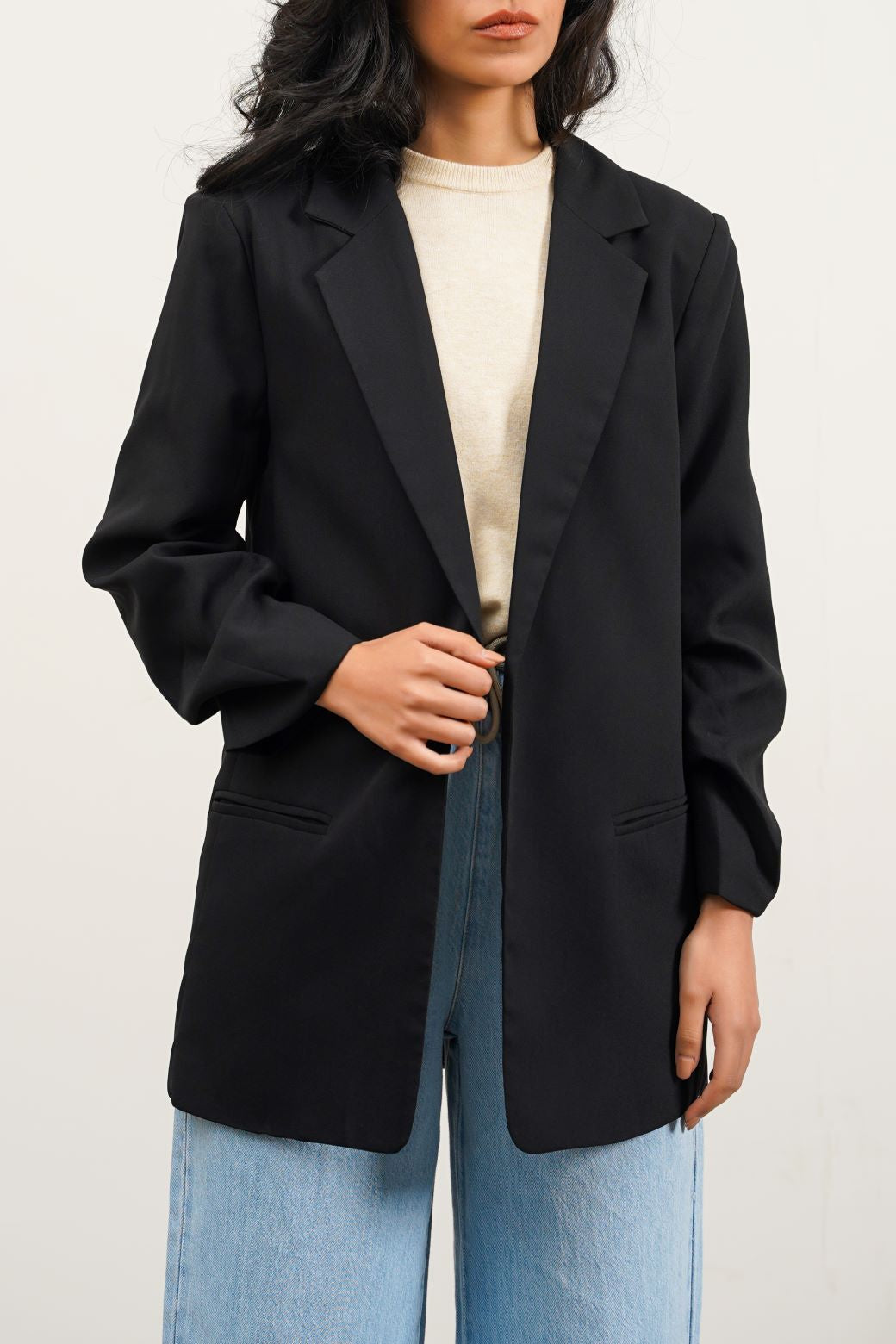 Basic Black Jilpop Blazer With Ruched Sleeve