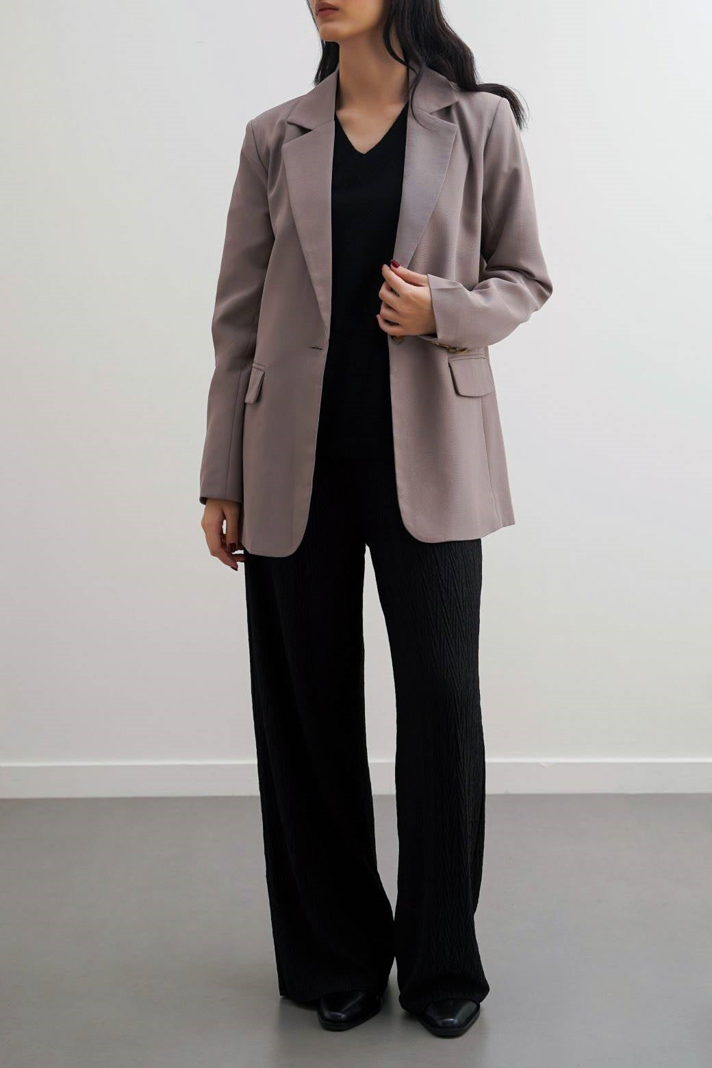 Basic Beige Jilpop Single-Button Blazer