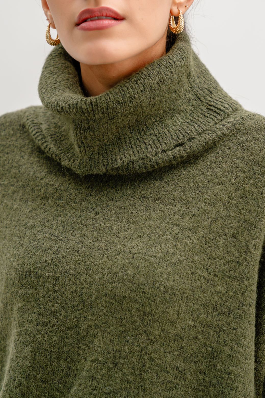 Manhattan Green Jilpop High Neck Sweater