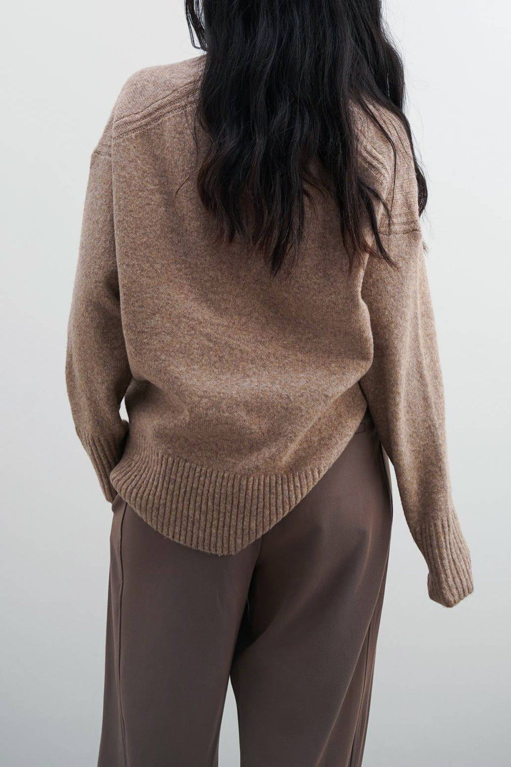 Classic Beige Jilpop V-Neck Jumper